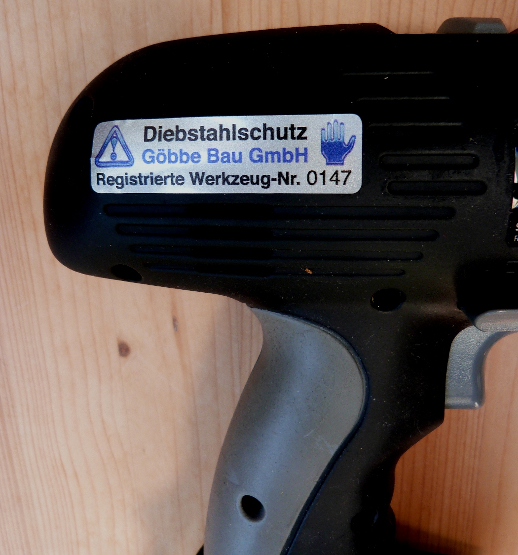 Diebstahlschutz durch selbstzerstörende Eigentumsetiketten Silberne PVC-Dokumentenfolie als Eigentums- und Inventaretiketten für Werkzeuge und Geräte