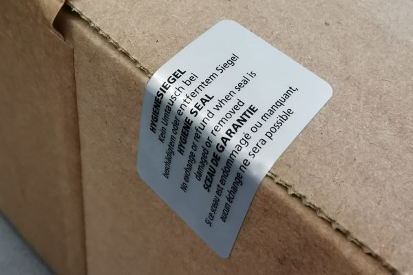 Silberne Void-Hygienesiegel für Verpackungen und Kartonagen Hygienesiegel 3-sprachig aus manipulationssicherer VOID-Folie für Kartonagen